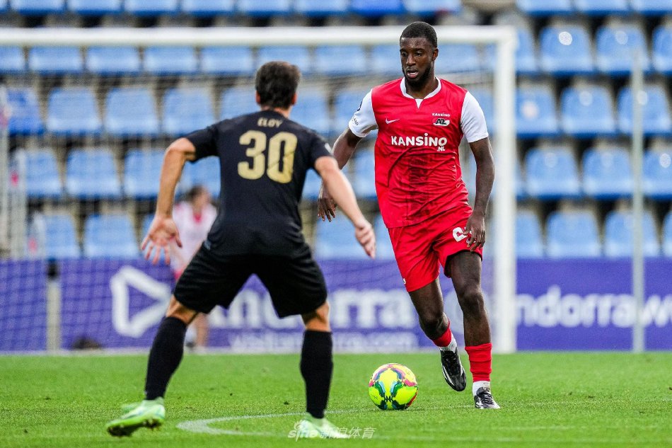 下了深刻的 下了深刻的